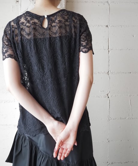 Lace Cutsewn BK