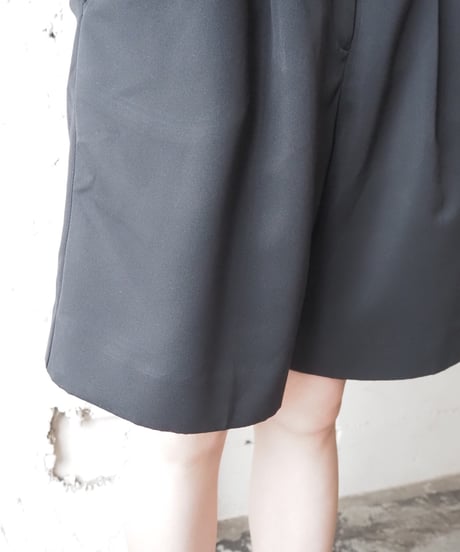 Tuck Shorts BK