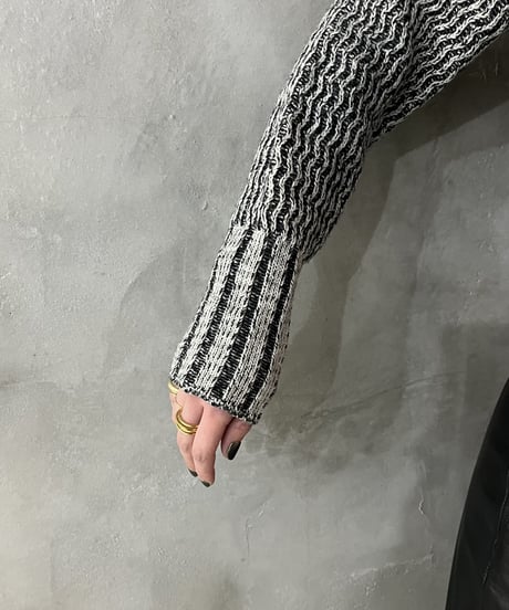 Wave Rib Pattern V Neck Knit GRBK