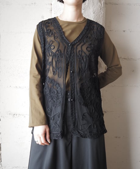 Tape Embroidery Sheer Vest BK