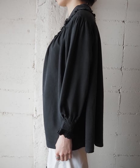 White Stitch Frill Collar Blouse BK