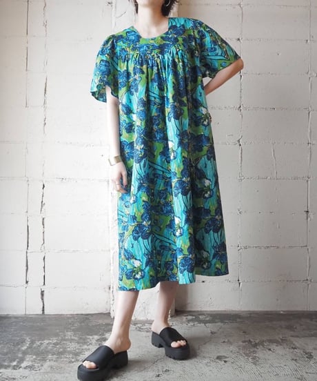 1970's Flower Pattern Dress GNBL