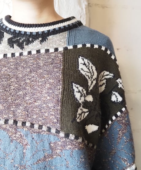 Switching Leaf Pattern Knit BK