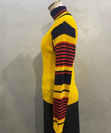 Line Design Rib Turtle Knit YE