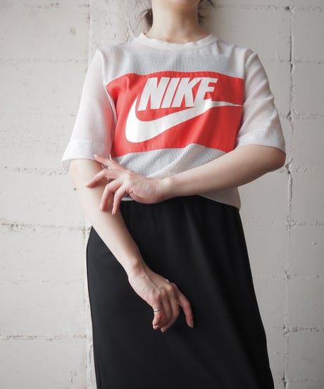 NIKE Mesh Tee WHRE