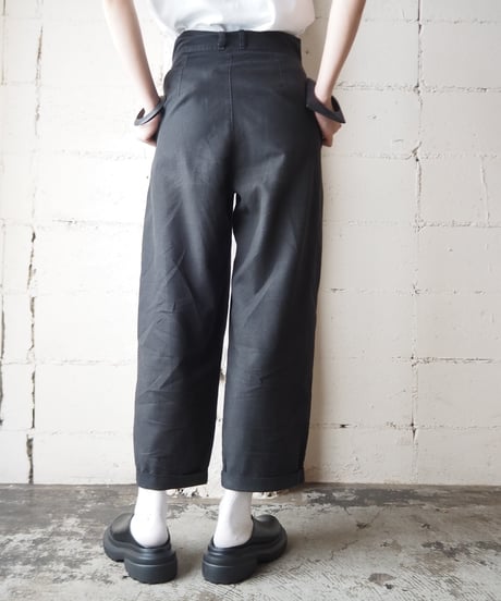 Linen Tuck Pants BK