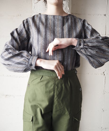 Collarless Stripe Blouse GRBK