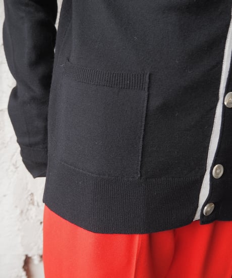 MAISON KITSUNE V Neck Cardigan BK