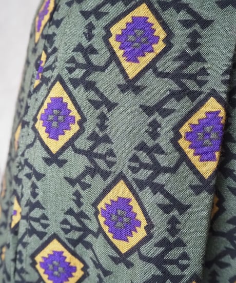 Small Pattern Tuck Skirt