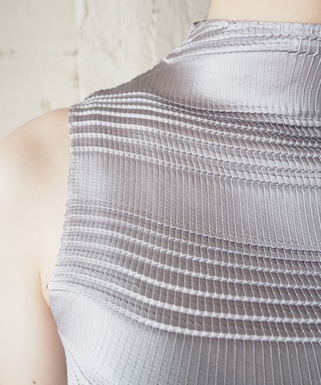 Pleated Sleeveless Blouse SV