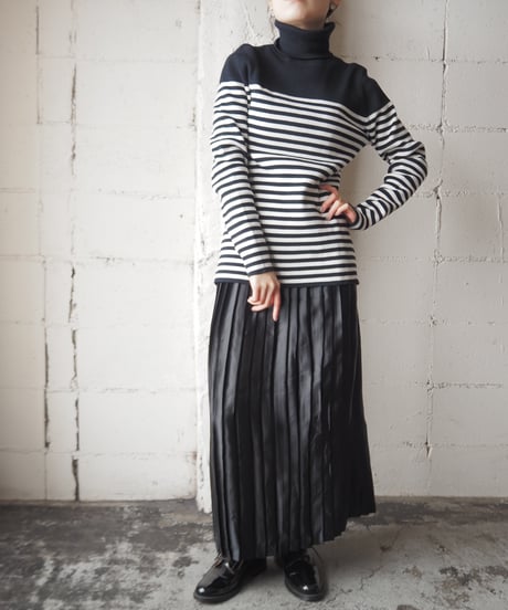 Border Rib Knit BKWH