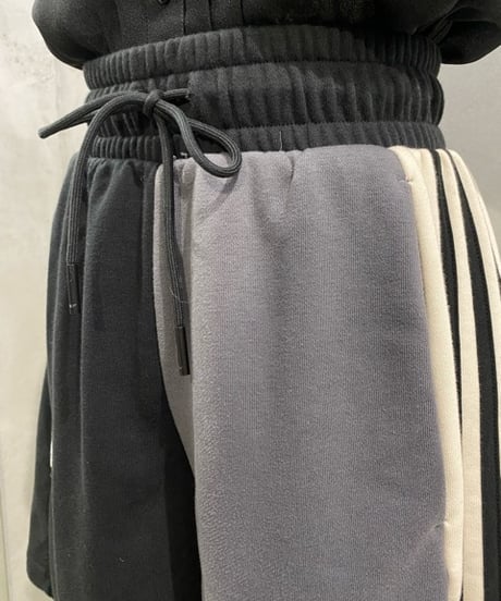 adidas Bicolor Shorts BKGR