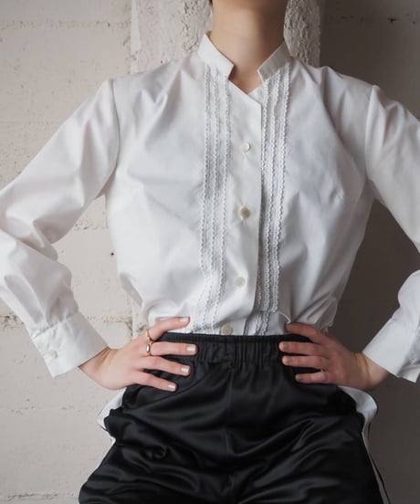 Stand Lace Collor Blouse WH