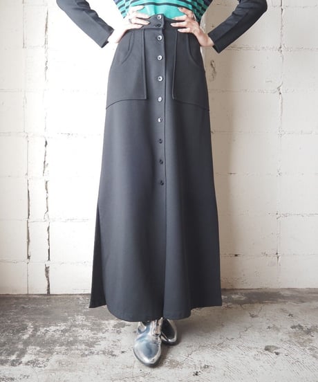Front Button Slit Flared Skirt BK