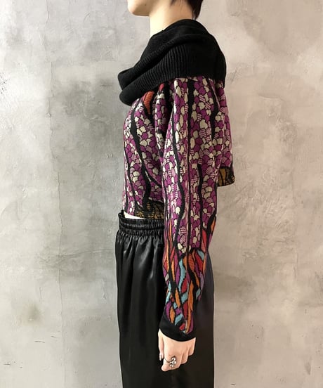 Stained Glass Pattern Volume Neck Knit BKPI