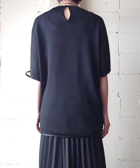 Bicolor Design S/S Knit BKWHYE