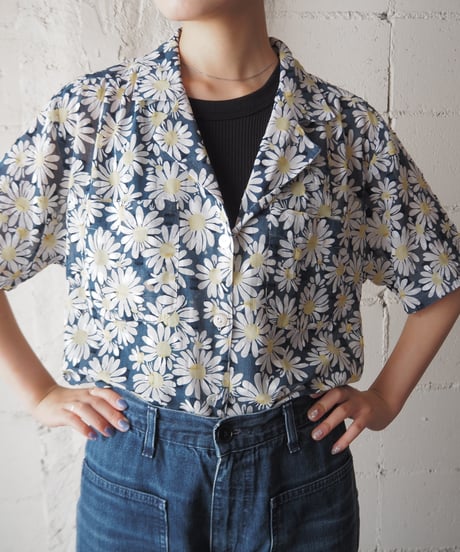 Open Collar Flower Pattern Shirt NVWHYE
