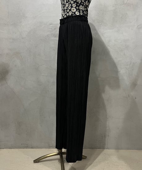 Pleated Easy Pants DGR