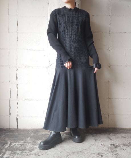 Stand Frill Collar Emboss Design × Knit Dress BK