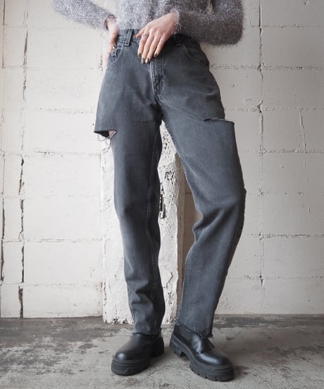 Levi’s 501 Slashed Denim Pants BKGR