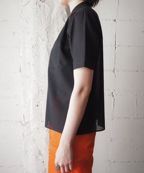 Tuck Shoulder S/S Blouse BK