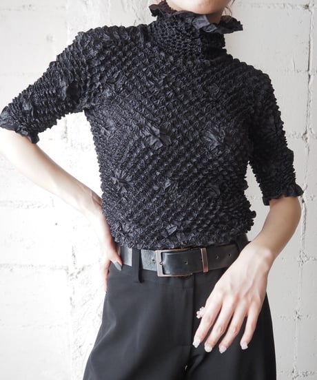 High Neck Popcorn Tops BK