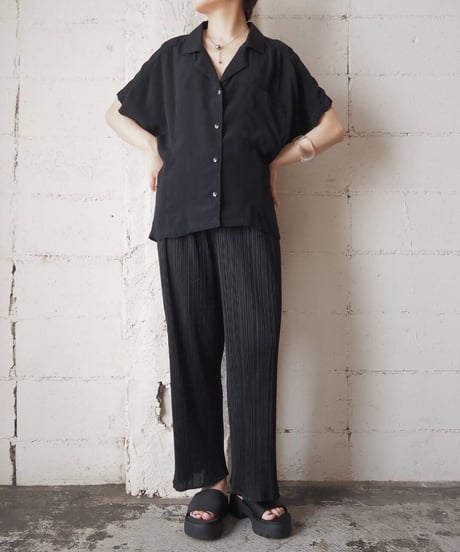 Open collar plain shirts BK