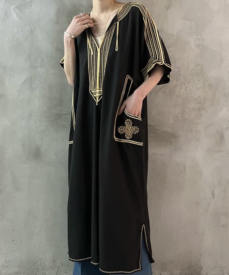 Embroidery S/S Dress BKGD