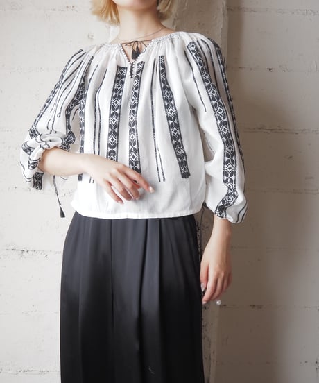 Romanian Hand Embroidered Blouse WHBK