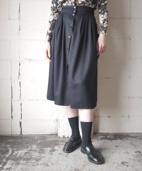 Front Button Pleated Skirt BK