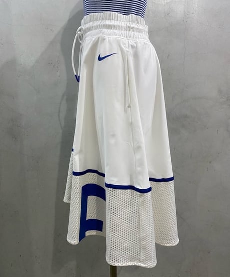 NIKE Mesh Hem Flared Skirt WHBL