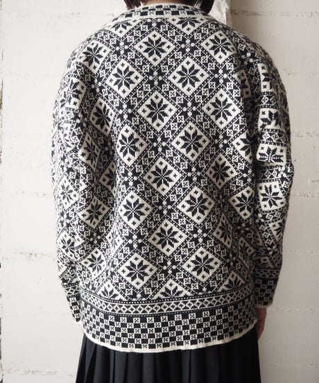 Snow Pattern Nordic Sweater BKWH