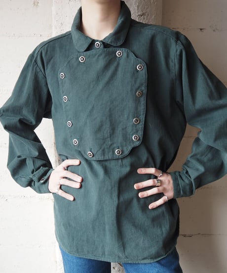 Bosom Design Shirt GN