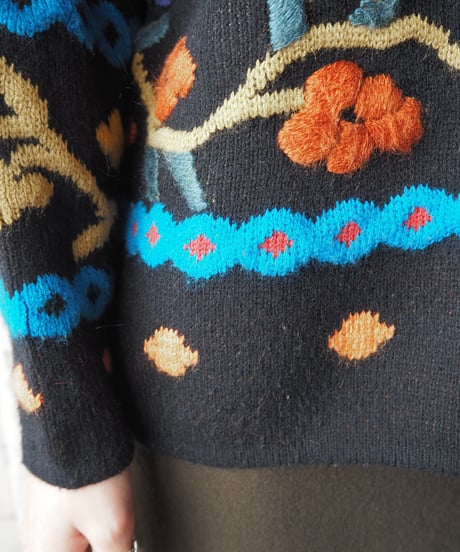 3D Embroidery Sweater BK