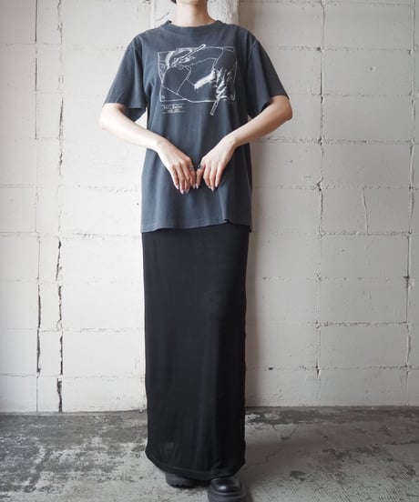 1990's M.C. ESCHER Drawing Hands Print Tee BK