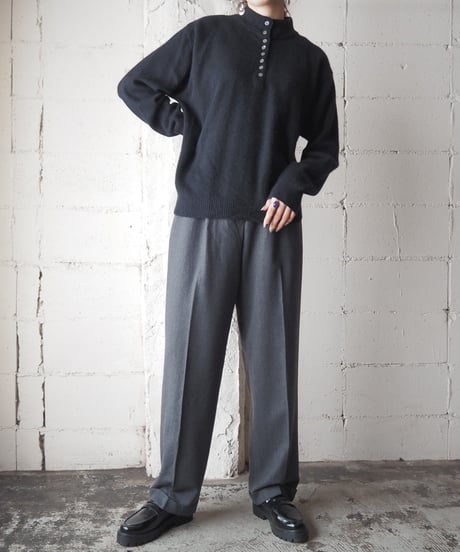 Many Button Mock Neck Sweater BK