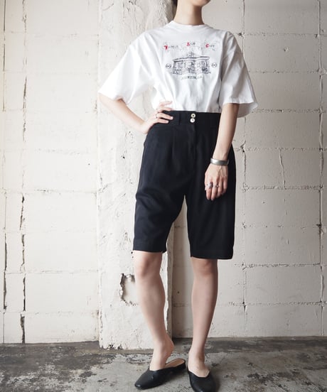 Plane Tuck Shorts BK