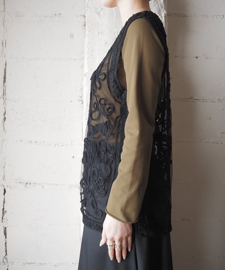 Tape Embroidery Sheer Vest BK
