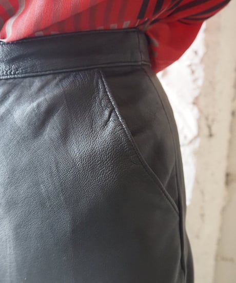 Leather Tuck Pants BK