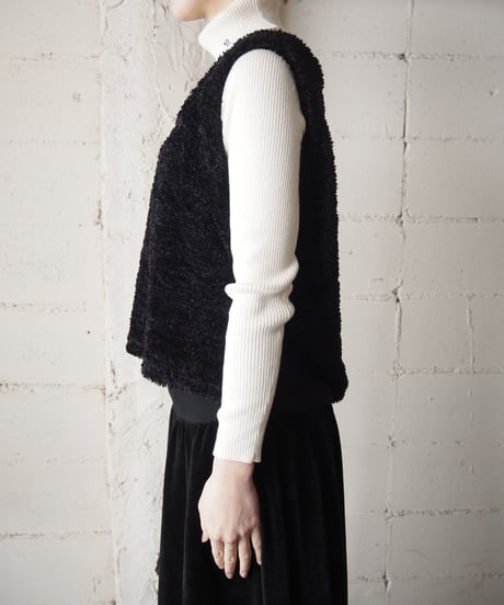 Boa Knit Vest BK