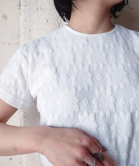 Embossed Flower Cutsewn WH