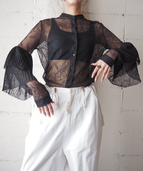 GUESS Design Sleeve Lace Blouse BK