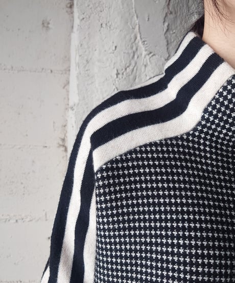 Layered Style Pattern Knit BK WH