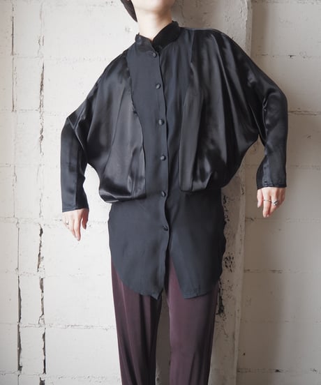Irregular Hem Tuck Satin Combination Shirt BK