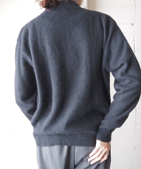 Many Button Mock Neck Sweater BK