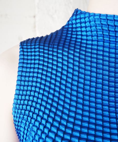 Pleated Sleeveless Blouse BL