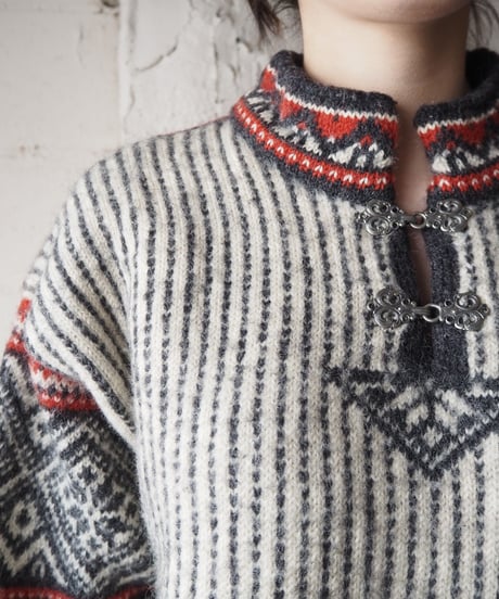 Nordic Front Design Sweater WHBKRE