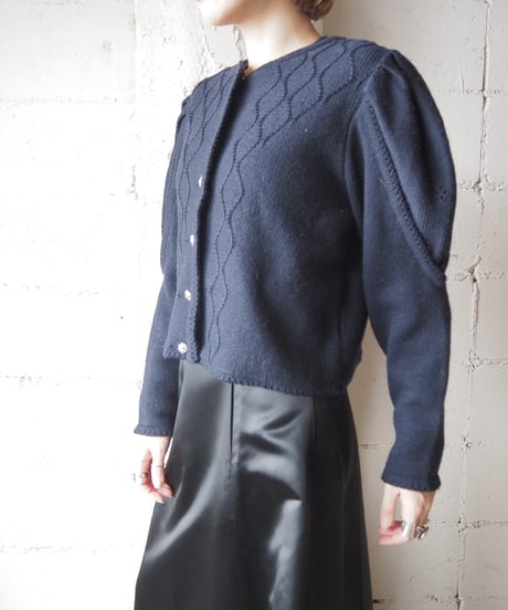 Volume Sleeve Tyrolean Cardigan NV