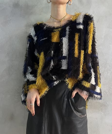 Pattern Design Shaggy See Through BKYE
