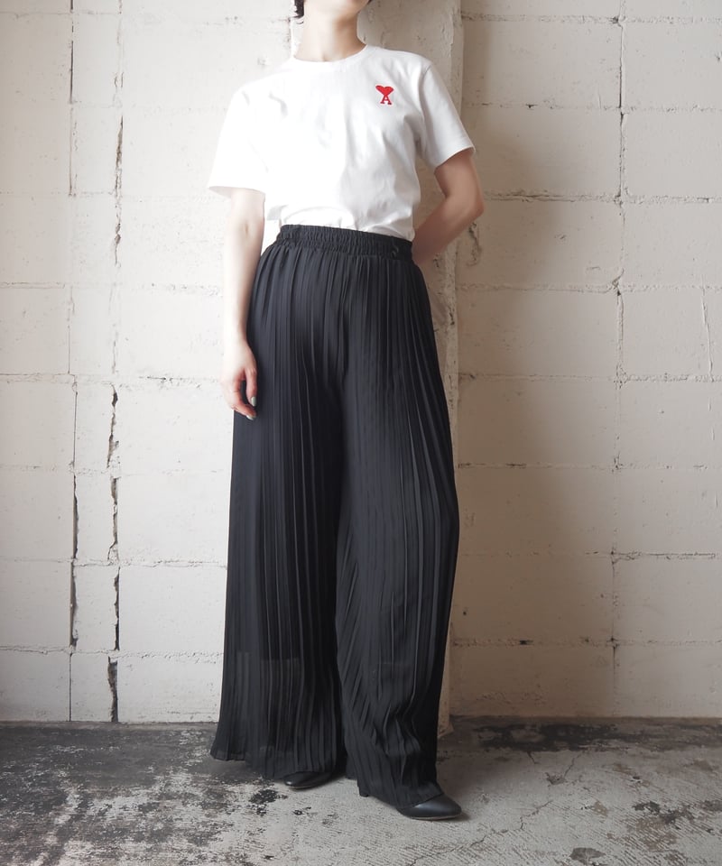 【美品】ami Parisブラック チノパン AMI PARIS Logo Embroidery Tee WH | Orfeo